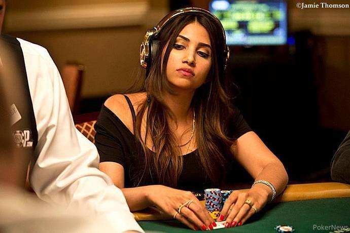 Фото-сессия девушек на WSOP