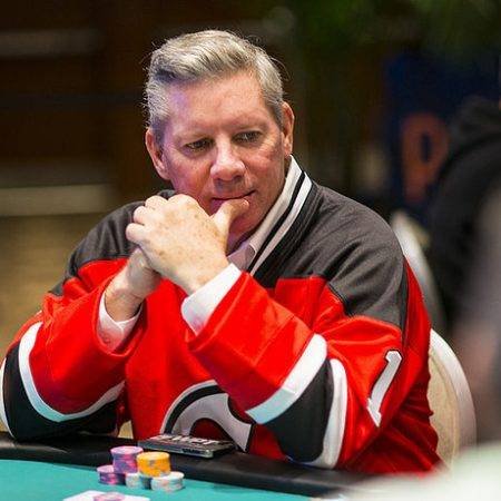 Майк Секстон высказался против “Ноябрьской девятки”