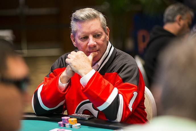 Майк Секстон высказался против “Ноябрьской девятки”