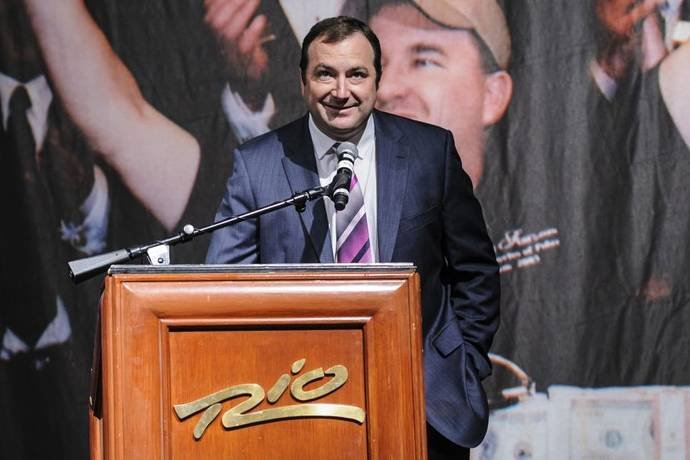 Тай Стюарт ответил на критику Майка Секстона в отношении WSOP