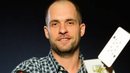 Как начать играть в покер?