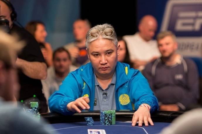 Асан Умаров в топ-6 Главного турнира EPT Grand Final 2016. Прямая трансляция