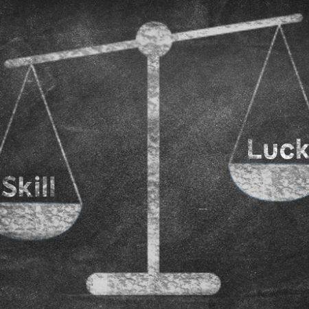 Влияние везения на игру в покер