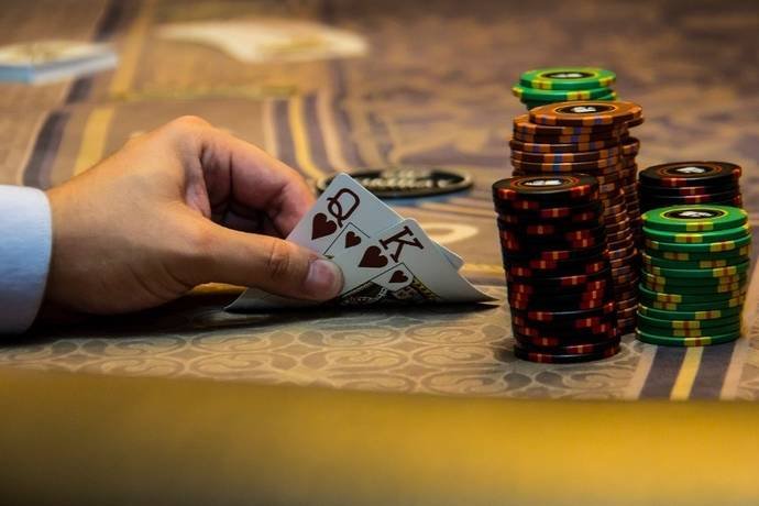 Бэд Бит Джекпот и Комбинация месяца в «Bombay»