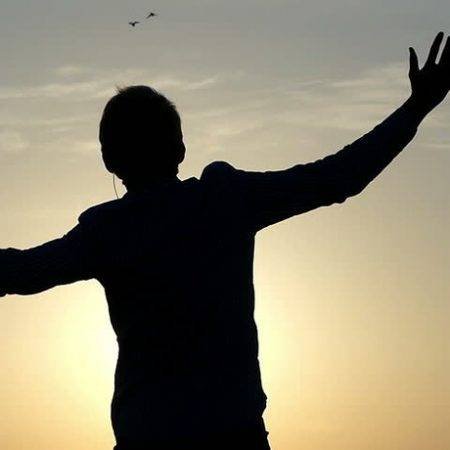 Слава “vip25459” выиграл $100К в воскресных турнирах