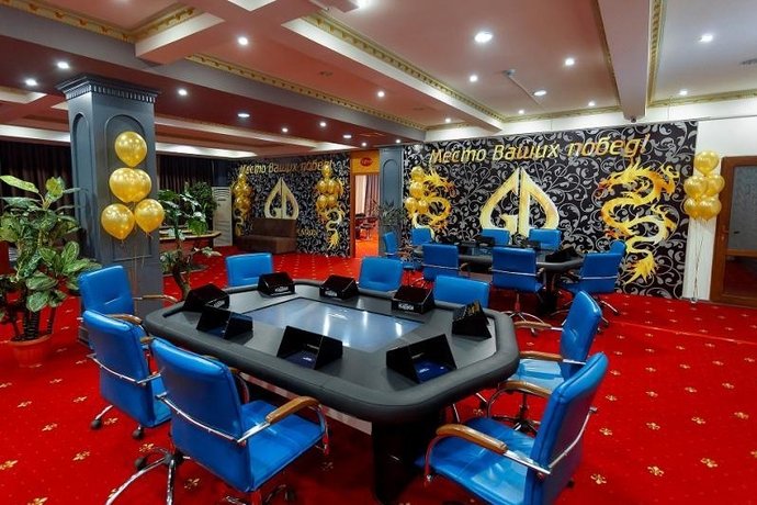 Отборочные турниры на April Fest в “Золотом Драконе”