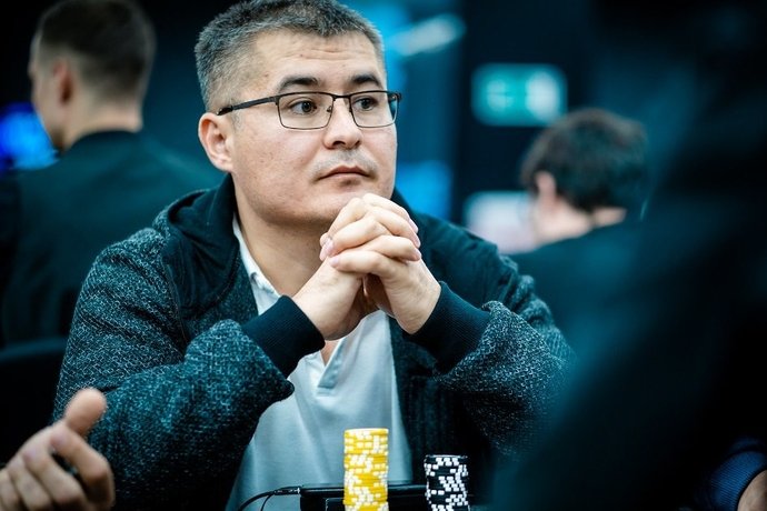 Наржигит выиграл Hyper Turbo 888poker LIVE Sochi ($3,1К)
