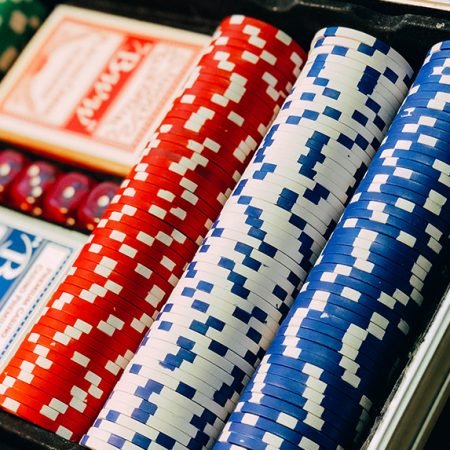 Как не потерять все деньги в покере: банкролл-менеджмент