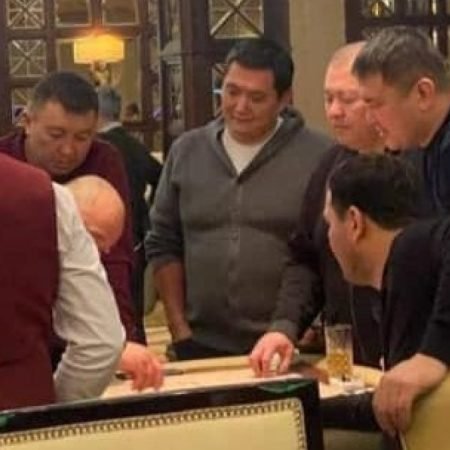 Депутат Мажилиса объяснил своё фото в казино