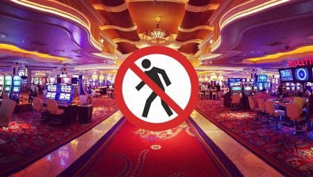 Силовикам и чиновникам в Казахстане запретят вход в казино